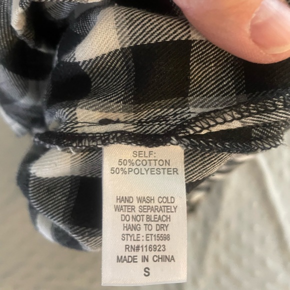 Easel size small quarter button tunic - Picture 7 of 7